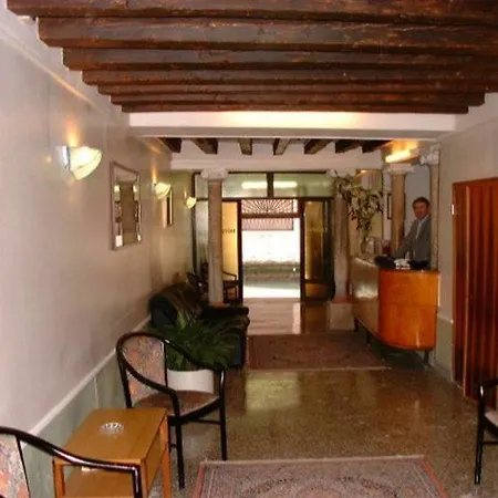 מלון Caneva ונציה